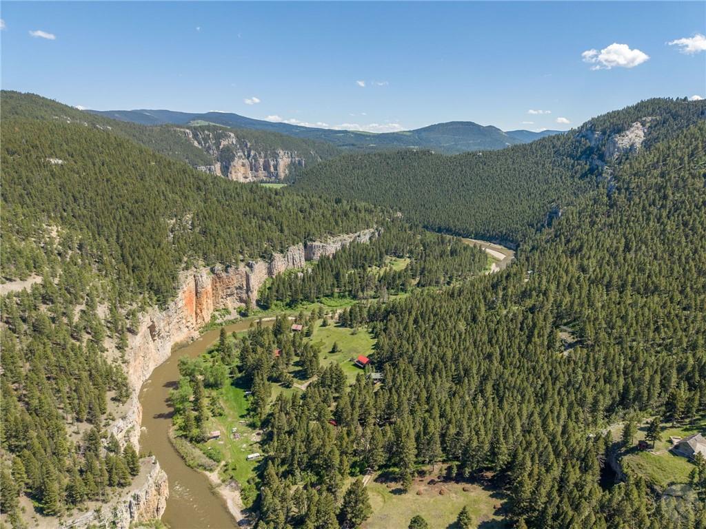 Nsn Two Creeks Road Property Photo 22