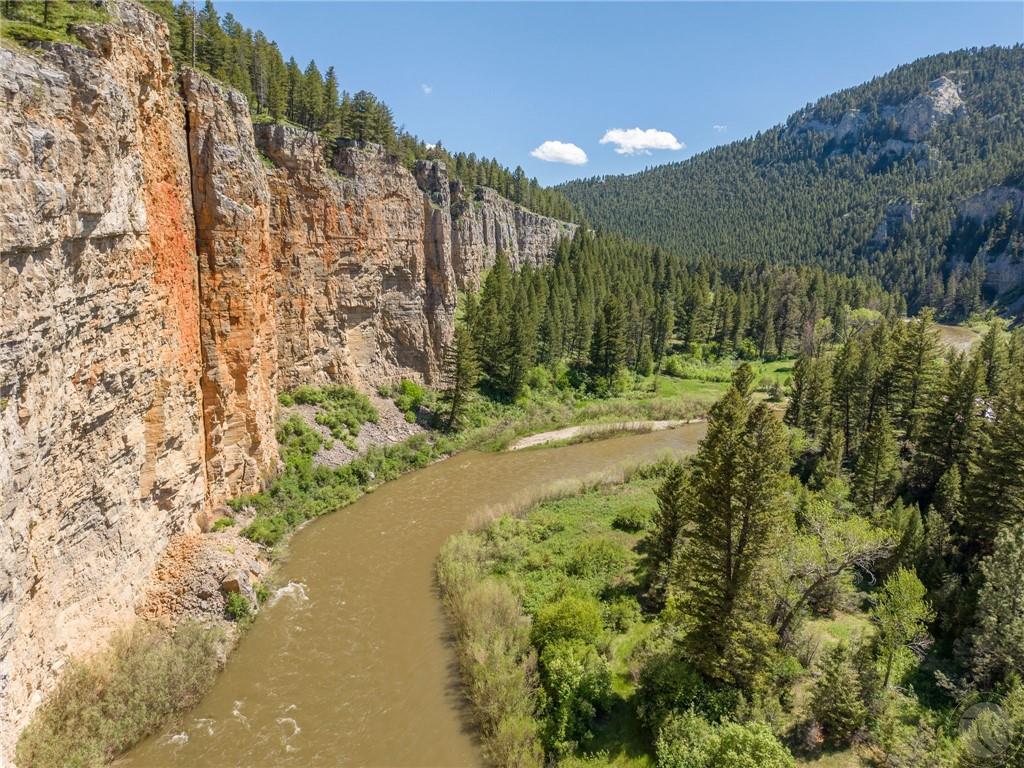 Nsn Two Creeks Road Property Photo 27