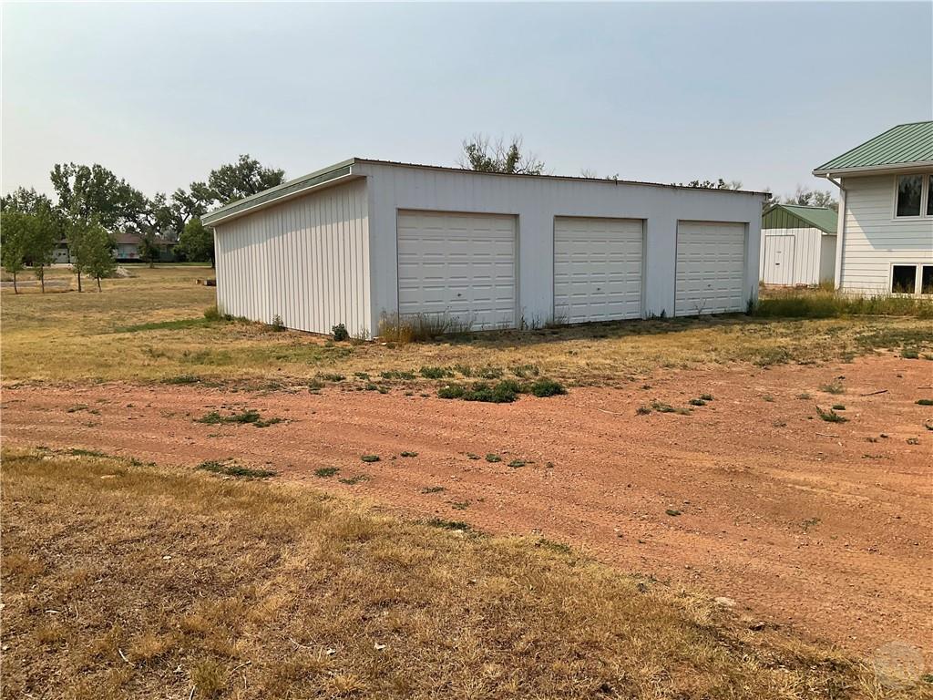 702 Kramer Street Property Photo 3