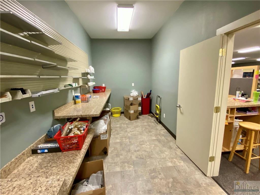510 E Washington Property Photo 15