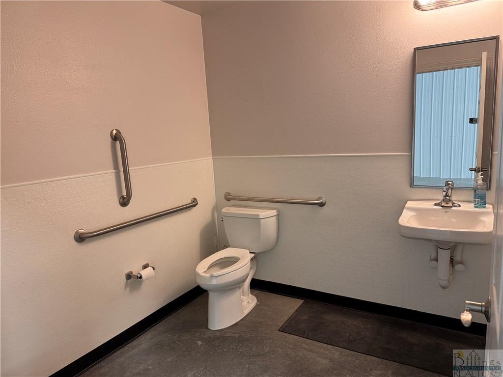 707 Black Hawk (a3) For Lease Street Property Photo 4