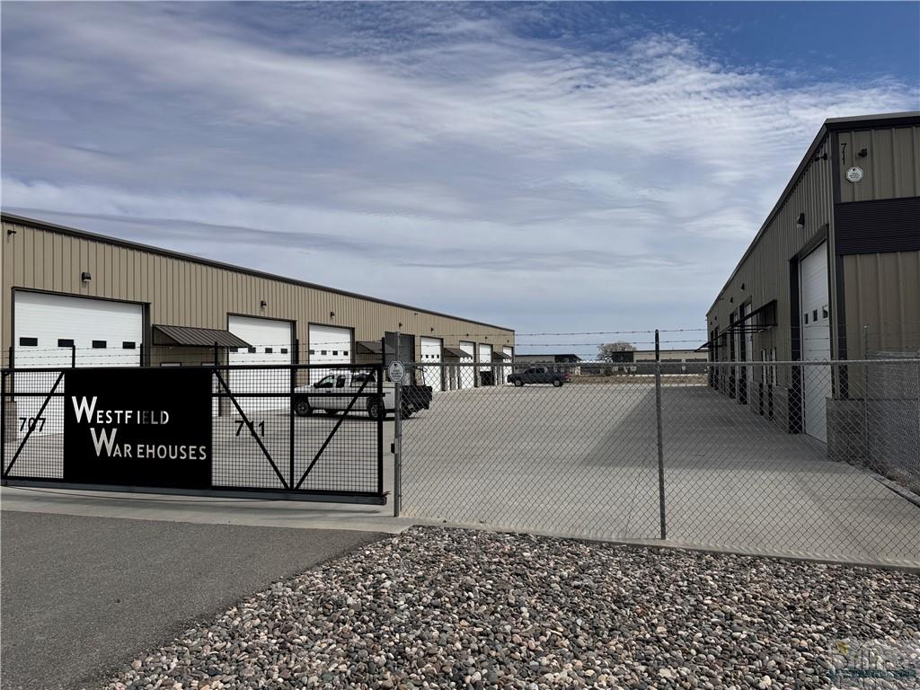 707 Black Hawk (a3) For Lease Street Property Photo 7