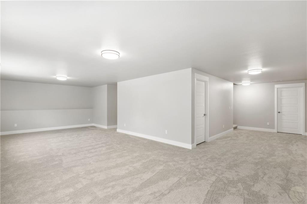 3129 Falcon Circle Property Photo 13