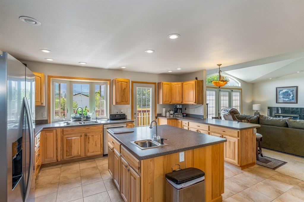 27 Beavertail Road Property Photo 11