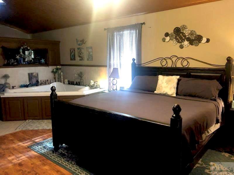 1720 Front Property Photo 34