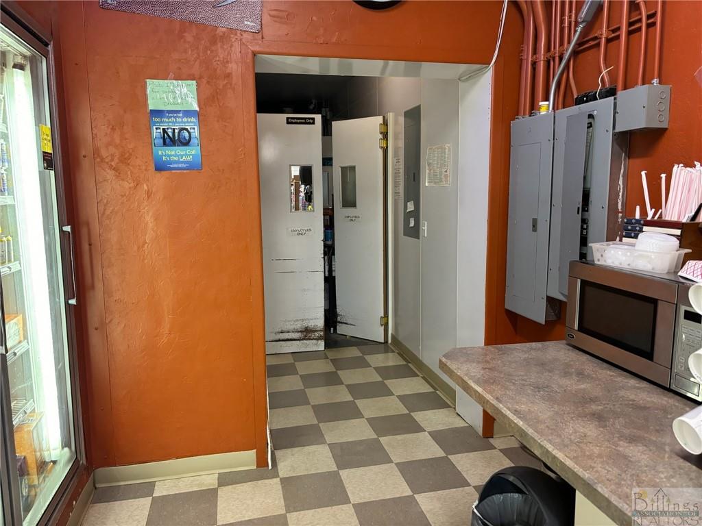 203 Railway Property Photo 11