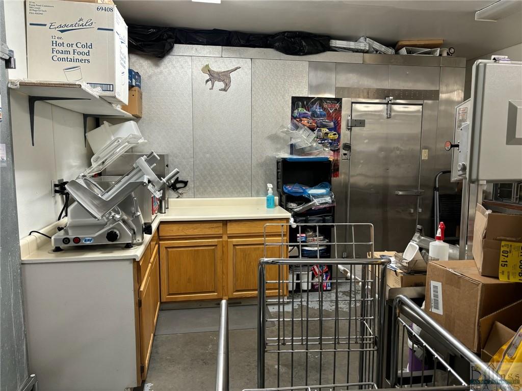 203 Railway Property Photo 19