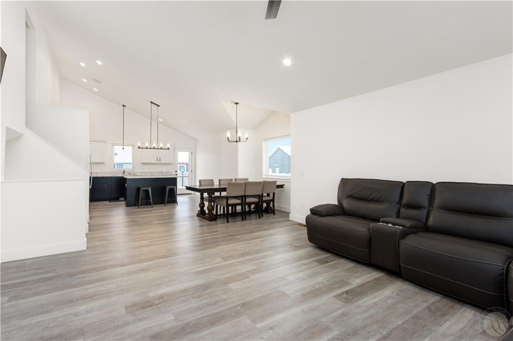3021 Forbes Boulevard Property Photo 5