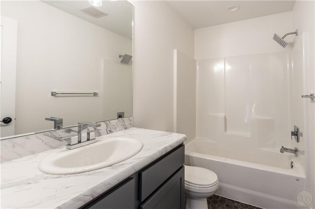 3021 Forbes Boulevard Property Photo 15