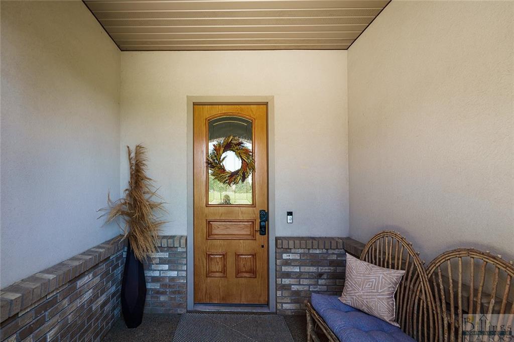 1909 Country Manor Blvd. Property Photo 2