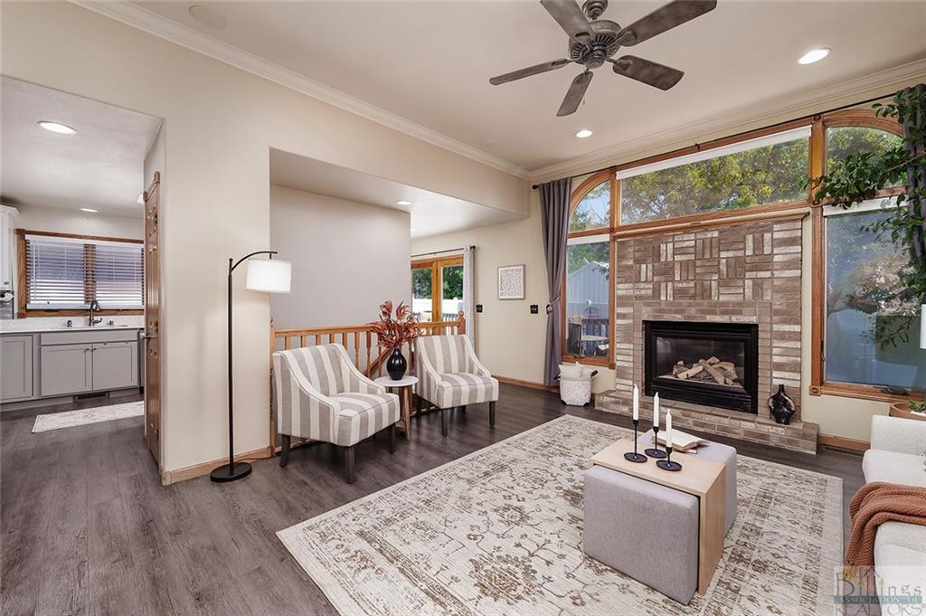 1909 Country Manor Blvd. Property Photo 4