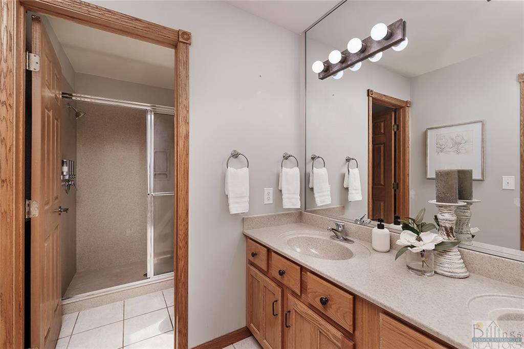 1909 Country Manor Blvd. Property Photo 16