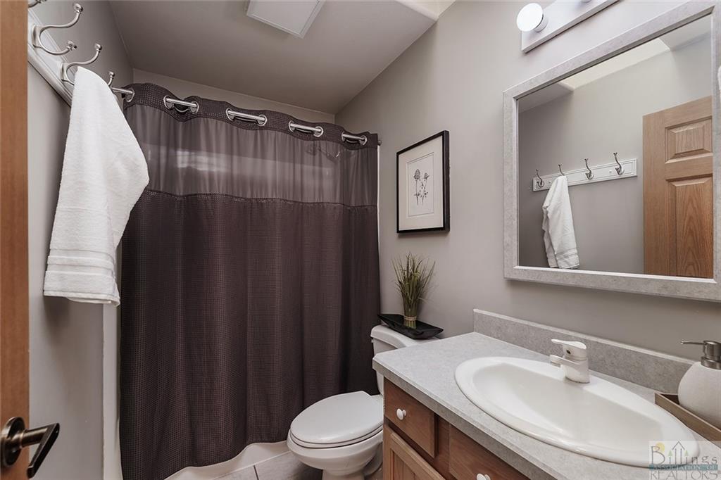 1909 Country Manor Blvd. Property Photo 20