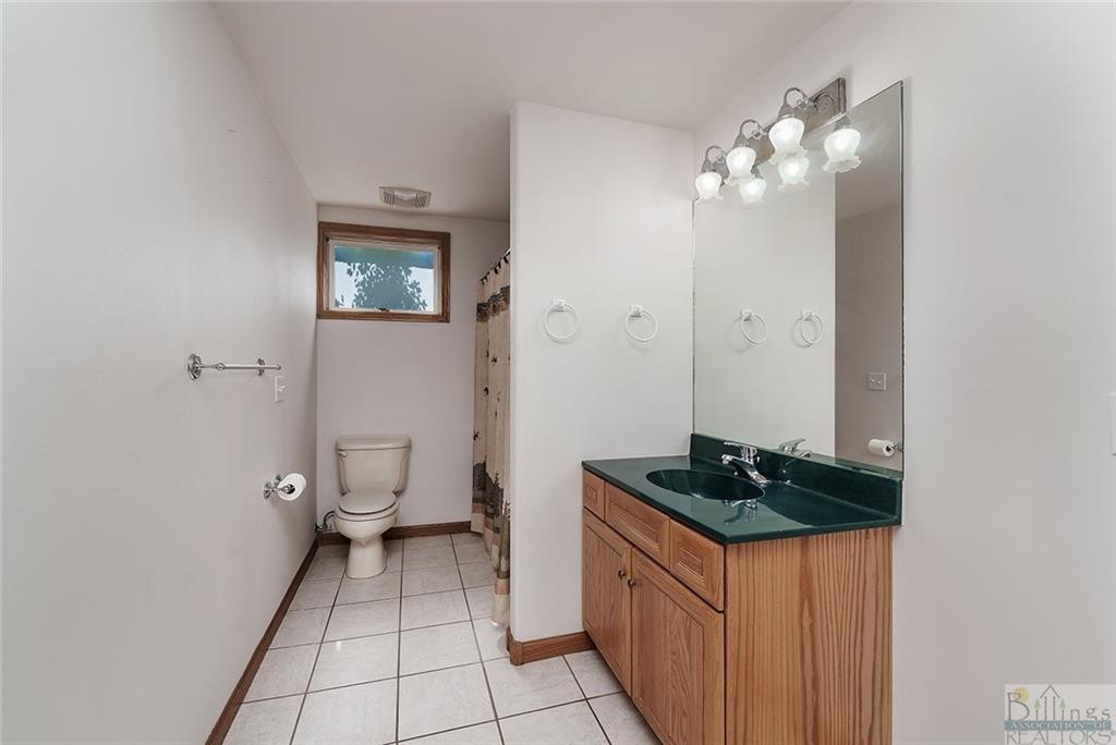 1909 Country Manor Blvd. Property Photo 24