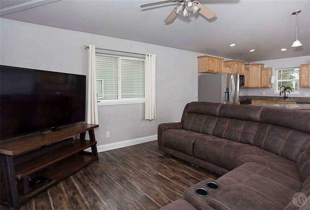 1712 Wicks Lane Property Photo 4