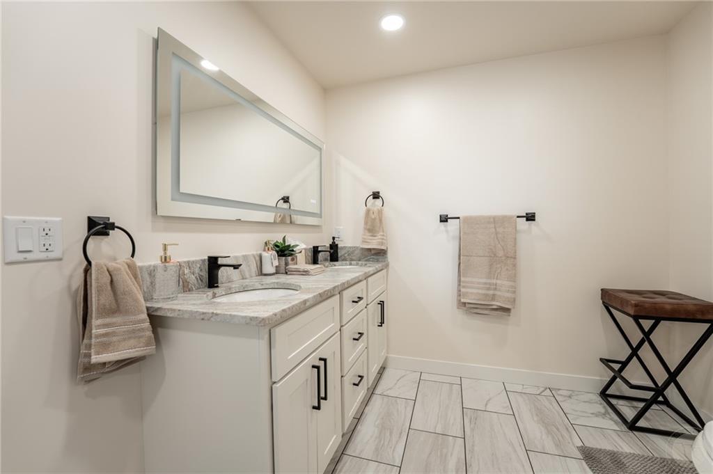 121 Lone Tree Road Property Photo 17