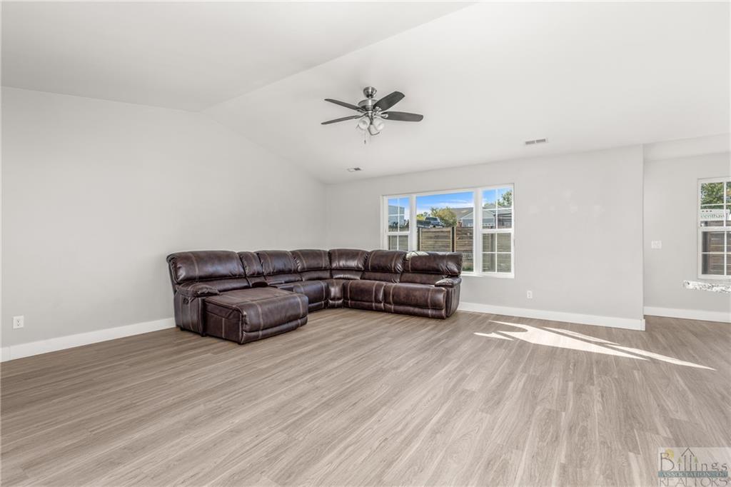 1220 Twin Lakes Drive Property Photo 6