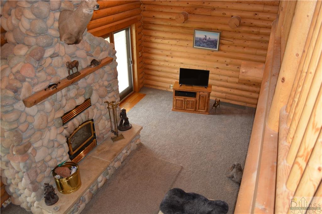 3034 E J Road Property Photo 14