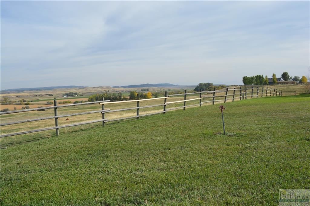 3034 E J Road Property Photo 20