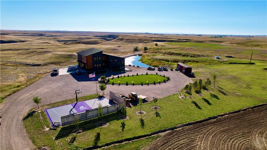 1587 Highway 431 Property Photo 2