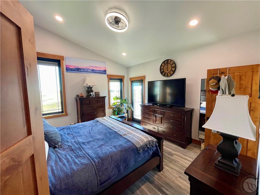 1587 Highway 431 Property Photo 18