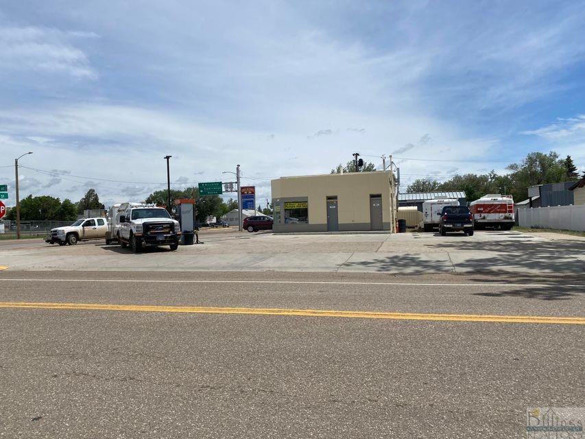4 6th Street Property Photo 3