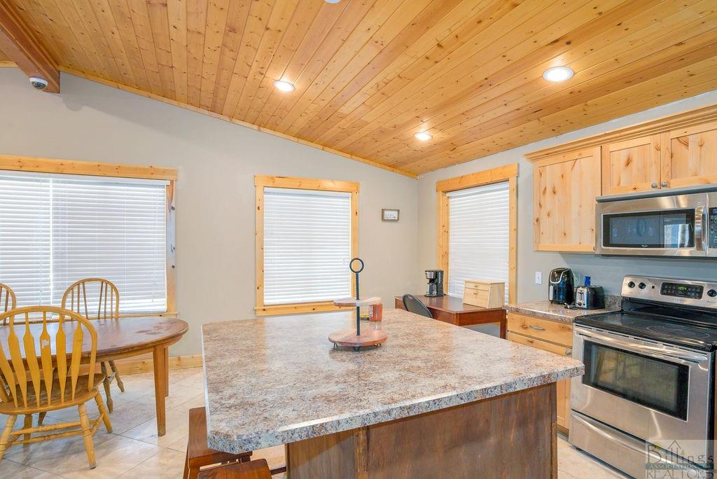 12555 Andrew Lane Property Photo 21