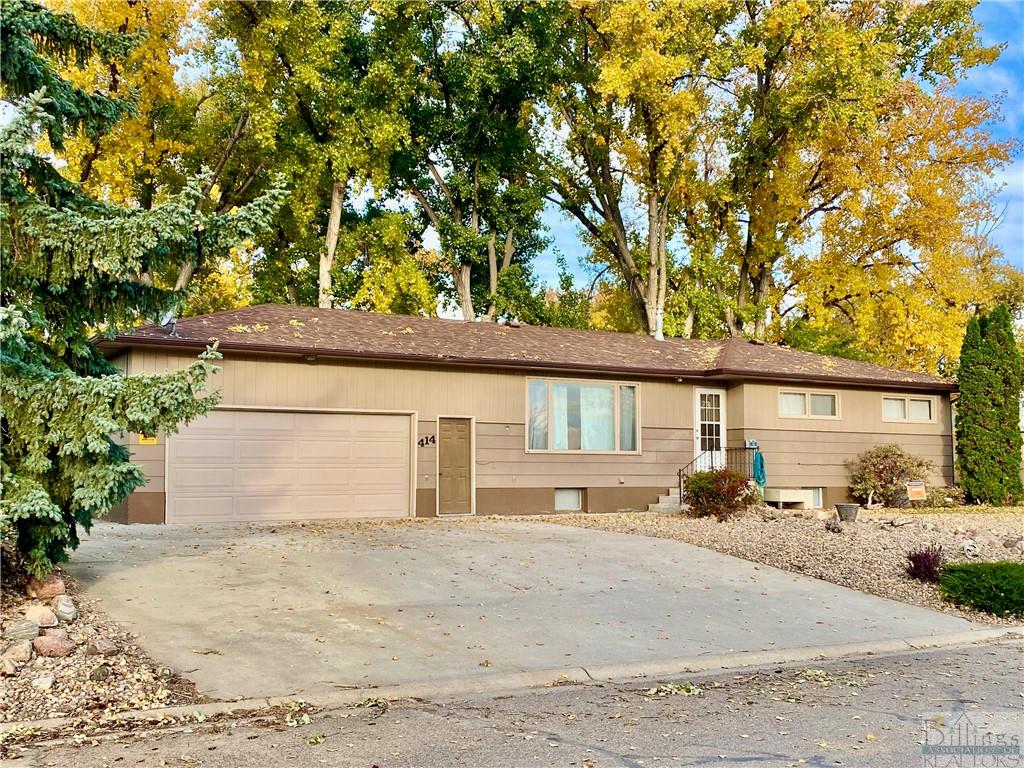 414 2nd Property Photo 4