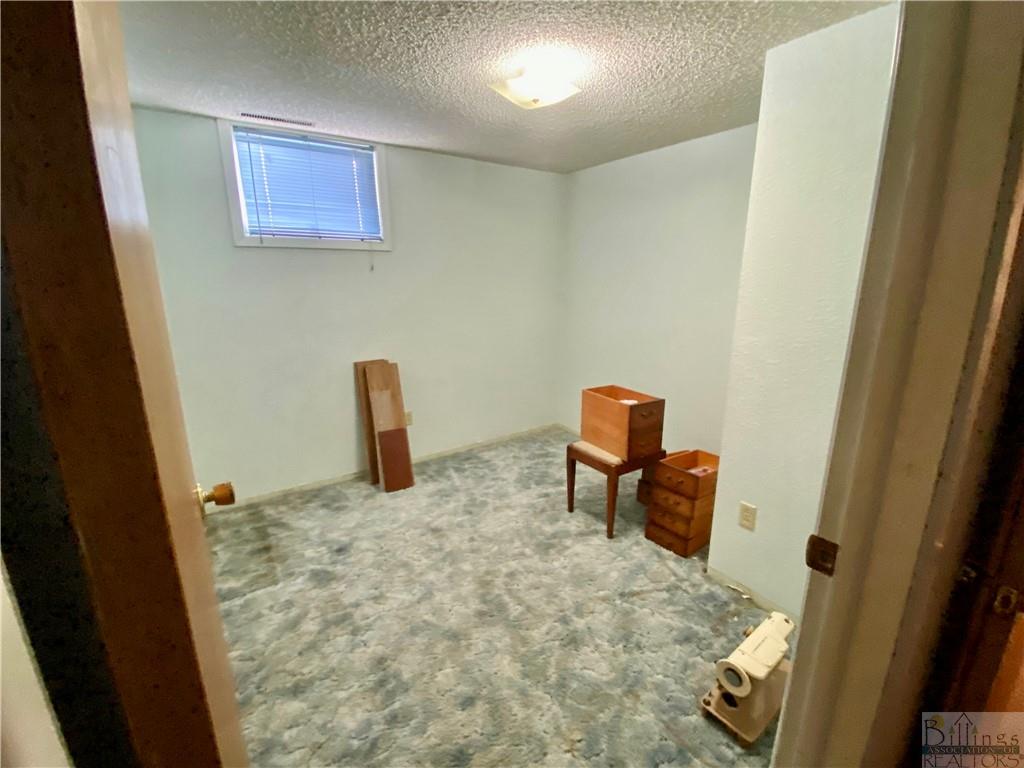 414 2nd Property Photo 9