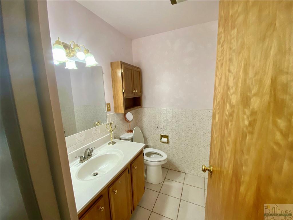 414 2nd Property Photo 11