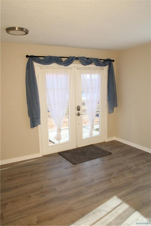 541 E Railroad Property Photo 7