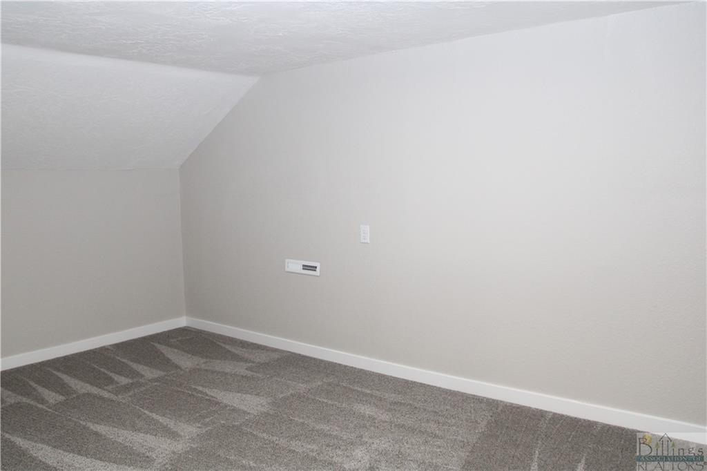 541 E Railroad Property Photo 25