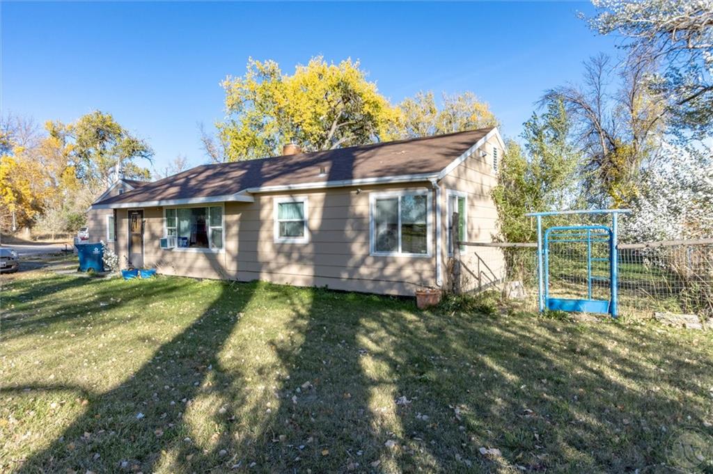 1203 S 72nd Street Property Photo 3