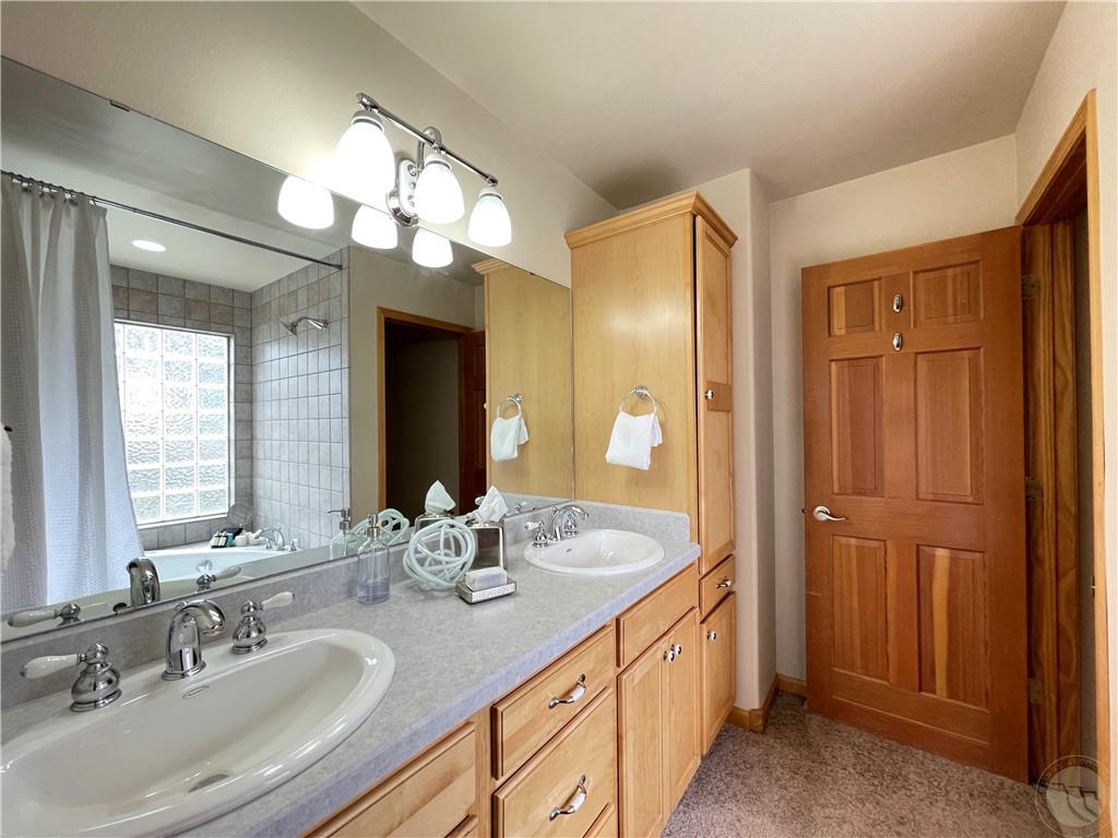 737 Lazy M Street 8 Property Photo 17