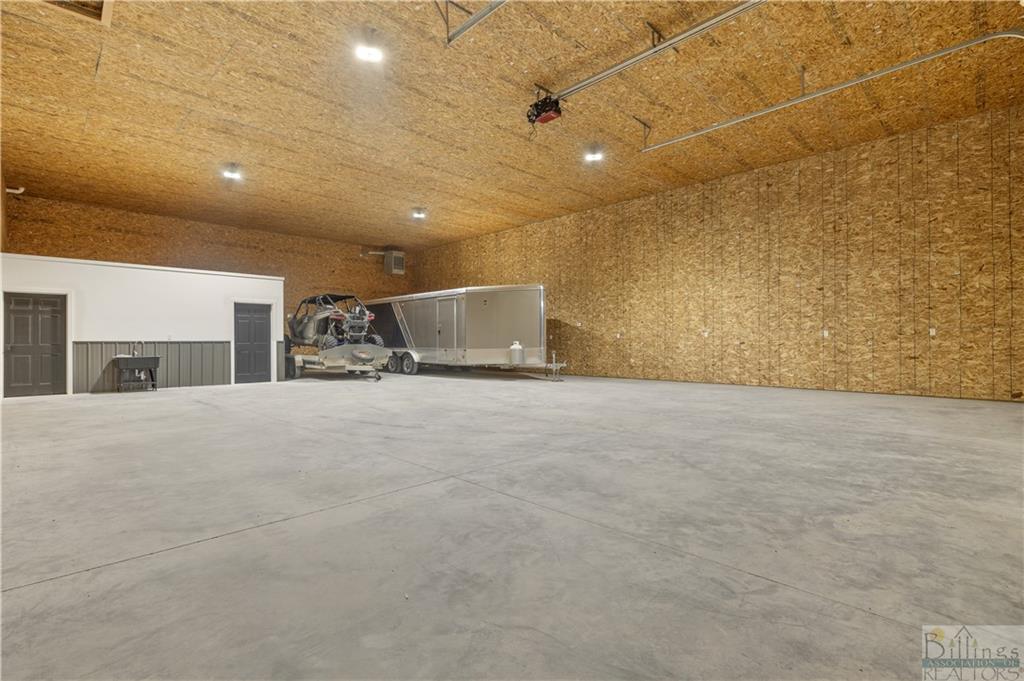 6822 Cowgirl Way, Unit B Property Photo 5