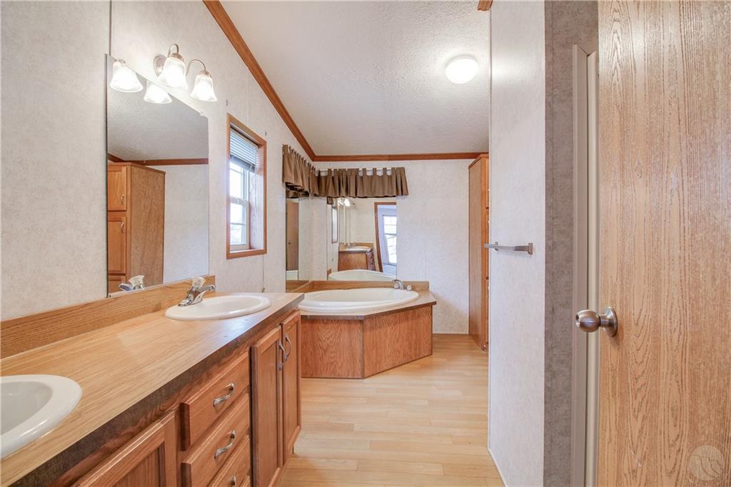 23 Mountain Side Drive Property Photo 18