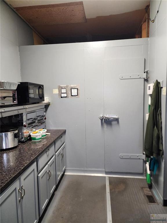 424 Main Property Photo 12