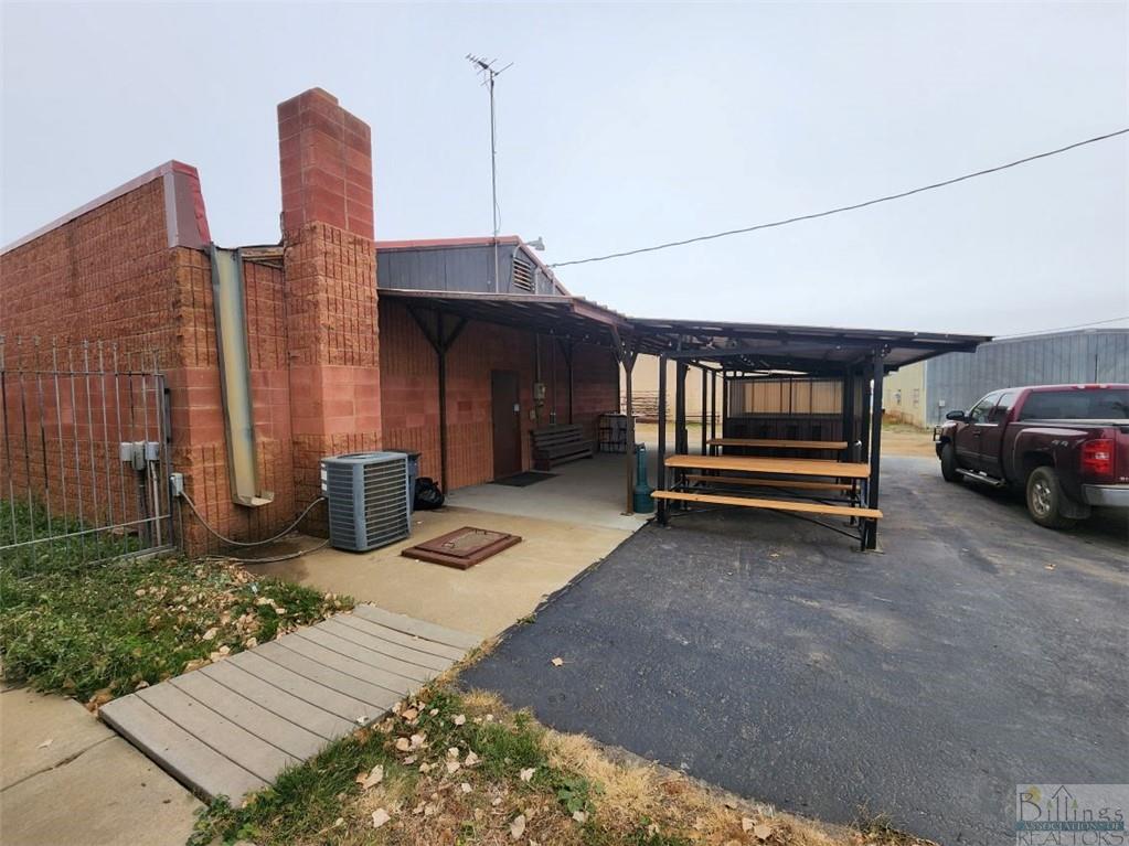 424 Main Property Photo 20