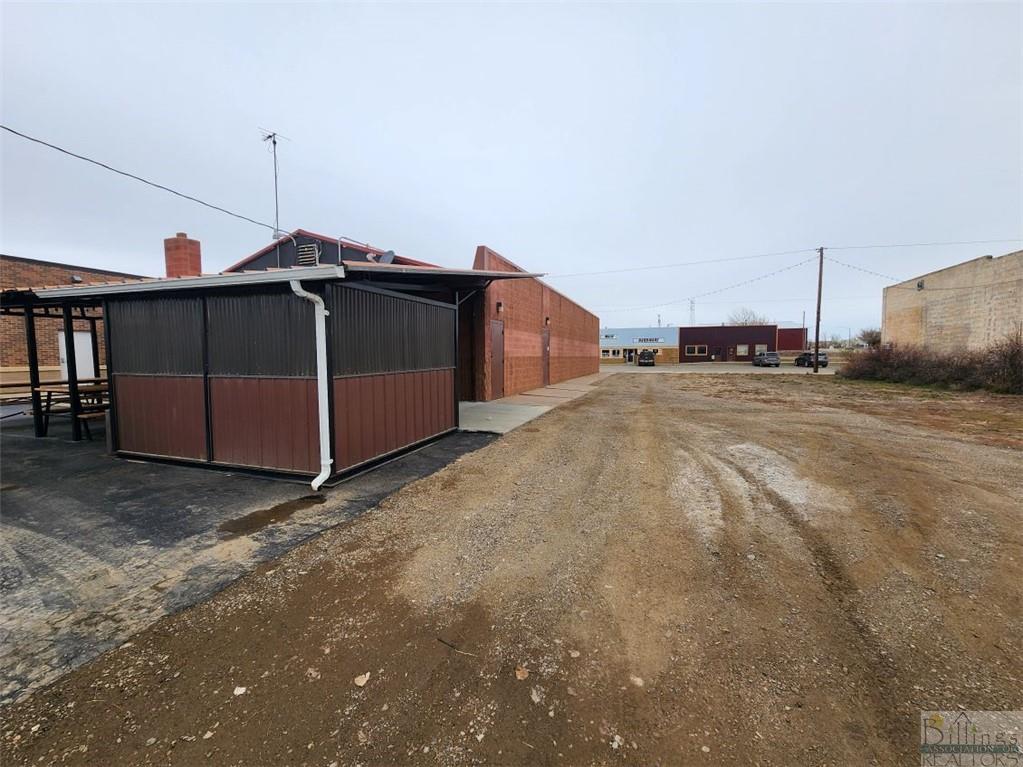 424 Main Property Photo 23
