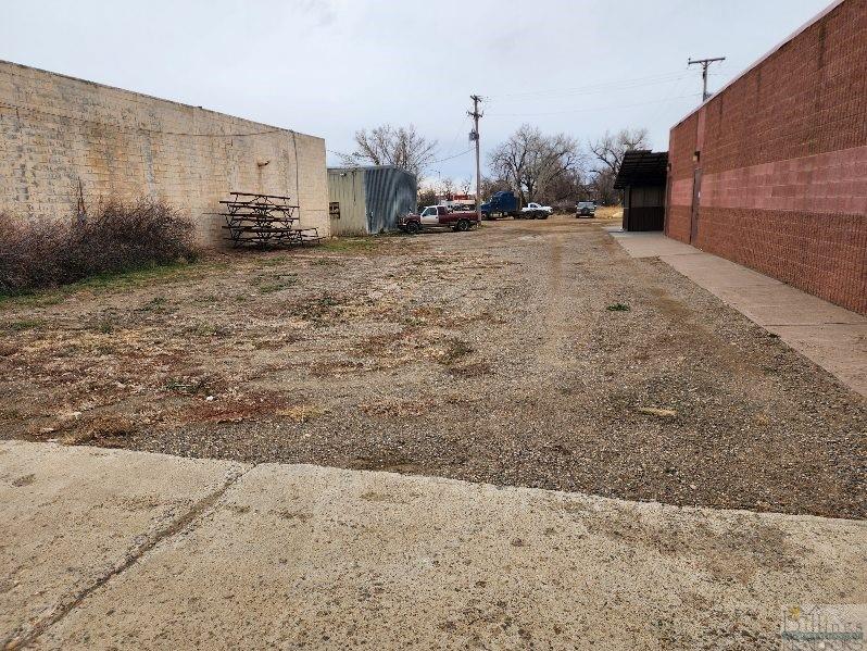 424 Main Property Photo 27