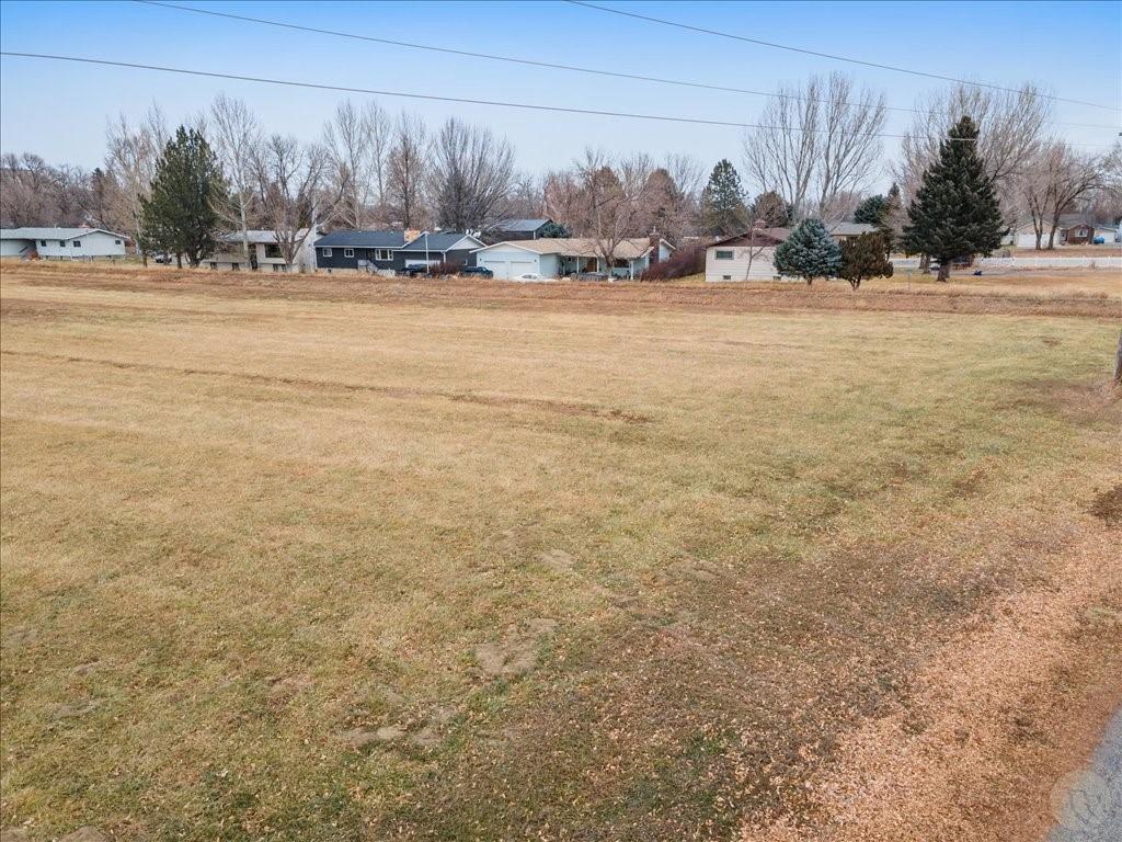 522 3rd Street Property Photo 11