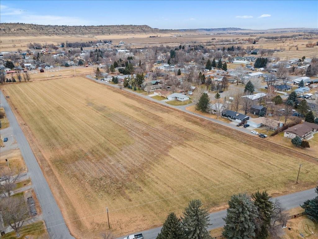 522 3rd Street Property Photo 16