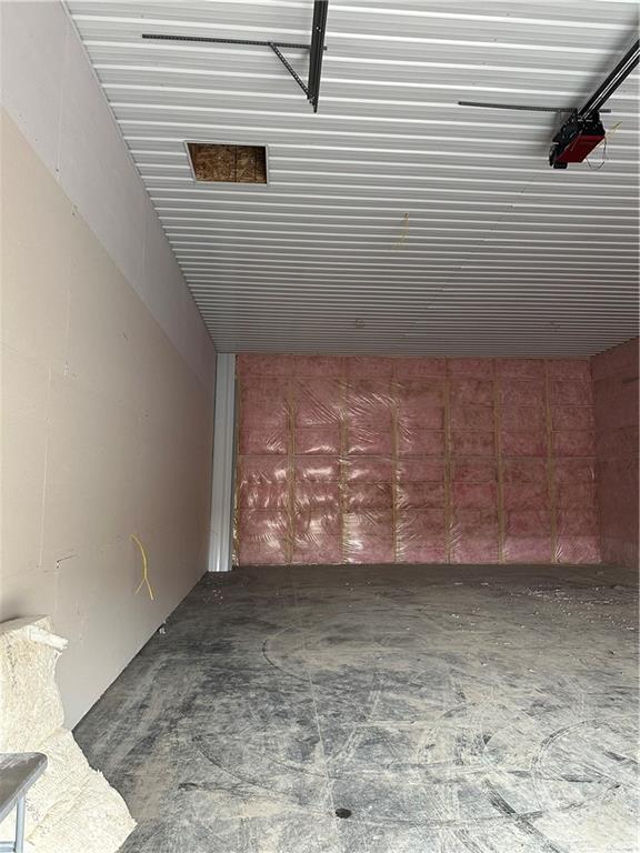 902 W Toy Storage Street Property Photo 3