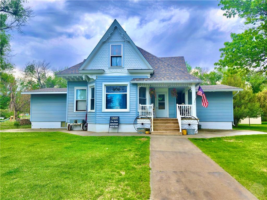 413 Courtenay AVENUE