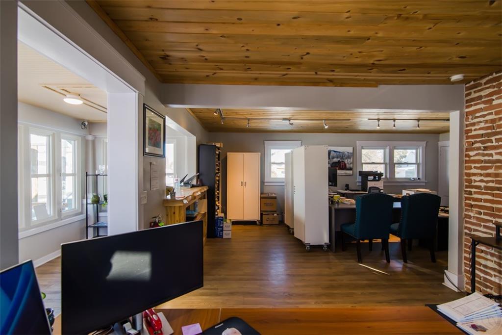 424 Broadway Avenue Property Photo 7