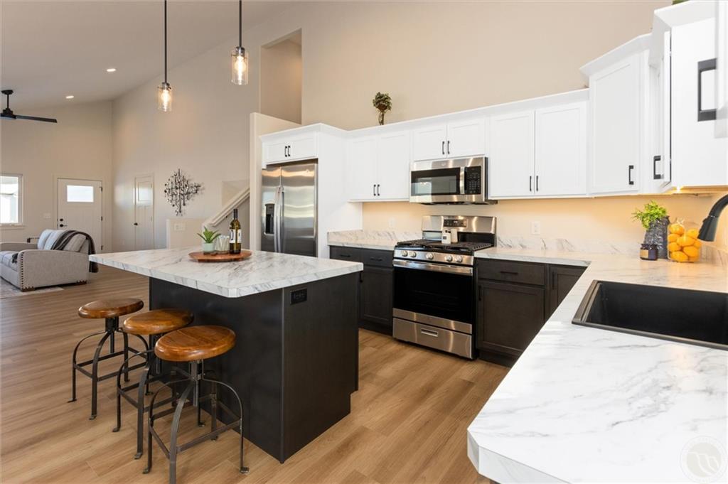 7082 Copper View Way Property Photo 13