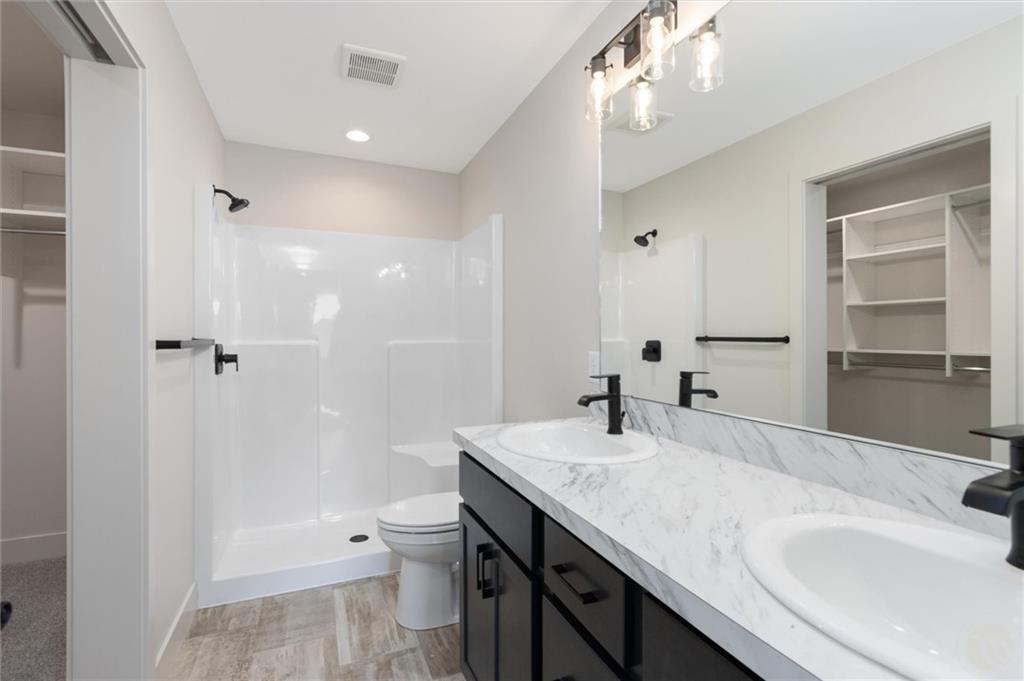 7082 Copper View Way Property Photo 19