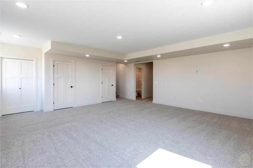 7082 Copper View Way Property Photo 27