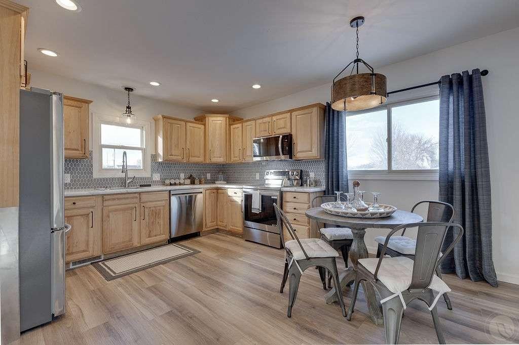 219 7th Avenue Property Photo 13
