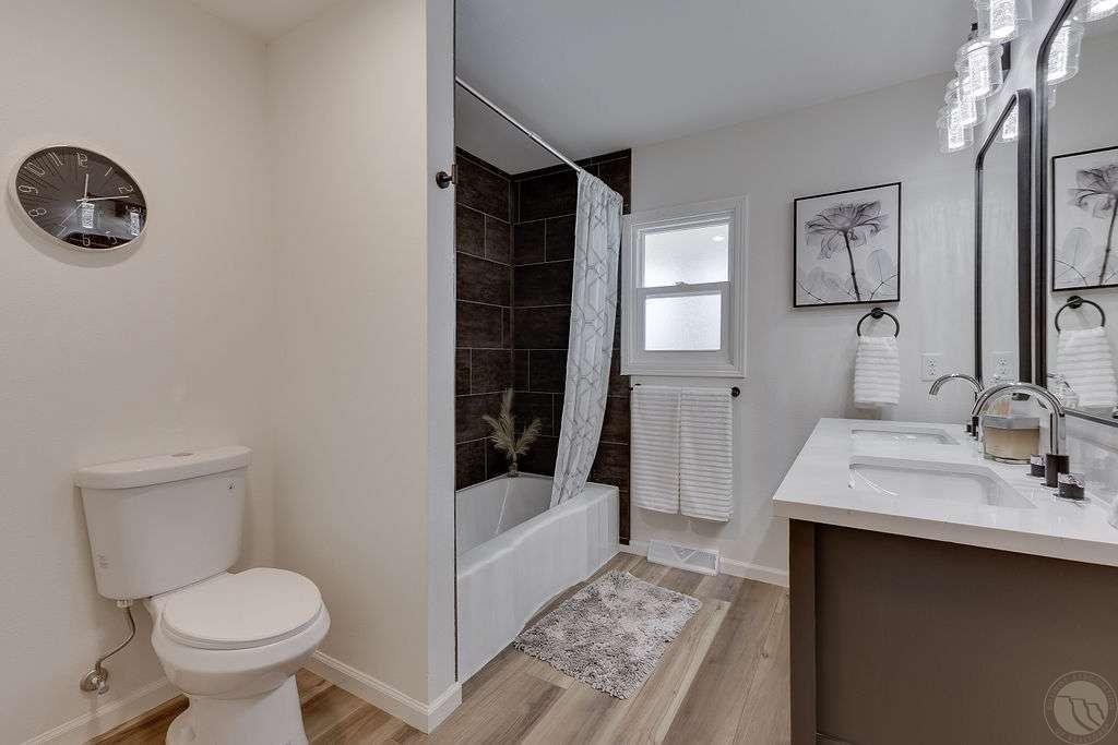 219 7th Avenue Property Photo 23